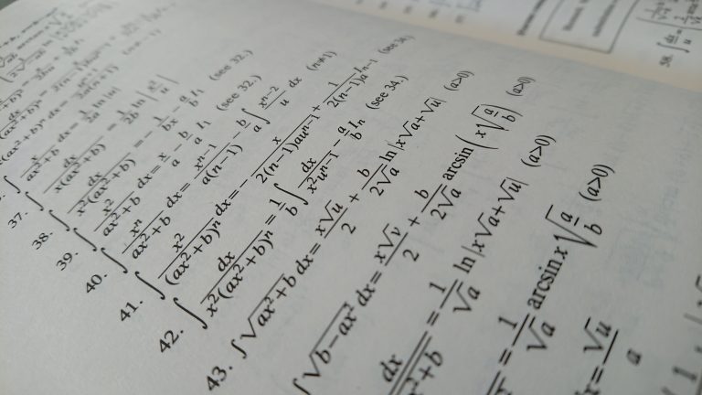 Machine Learning için gerekli matematik bilgisini nasıl öğrenirim?
